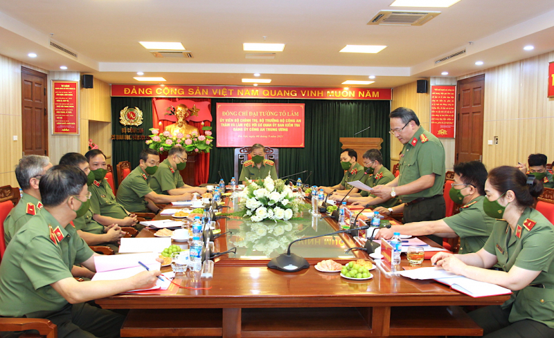 Đổi mới, nâng cao chất lượng, hiệu quả công tác kiểm tra, giám sát trong CAND -0