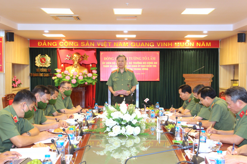 Đổi mới, nâng cao chất lượng, hiệu quả công tác kiểm tra, giám sát trong CAND -0