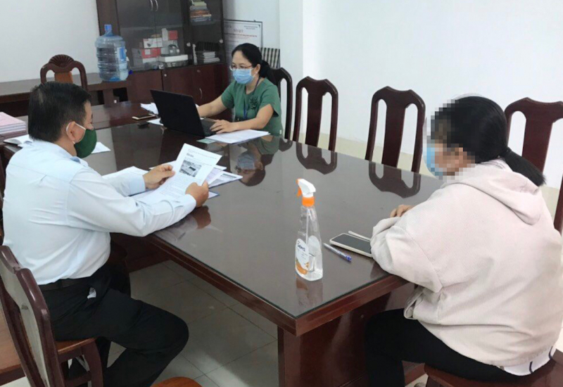 Chủ tài khoản facebook bị mời làm việc vì đăng tin “Giun đất trị COVID-19” -0