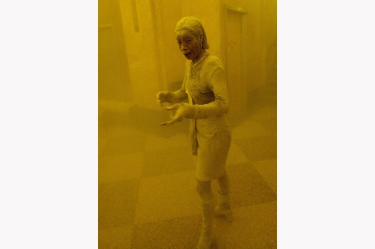 Đằng sau bức ảnh nổi tiếng bậc nhất về vụ 11/9 -0