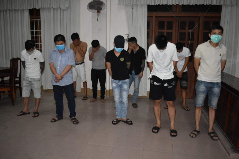 Quán karaoke mở cửa đón khách “bay lắc” giữa mùa dịch bị phạt 50 triệu đồng -1