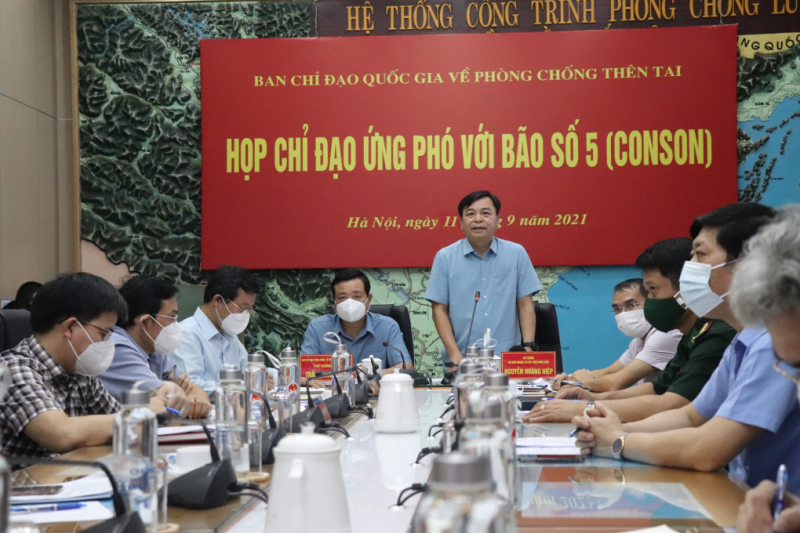 Huy động 15 máy bay, 160 xe đặc chủng sẵn sàng ứng phó bão số 5 -0