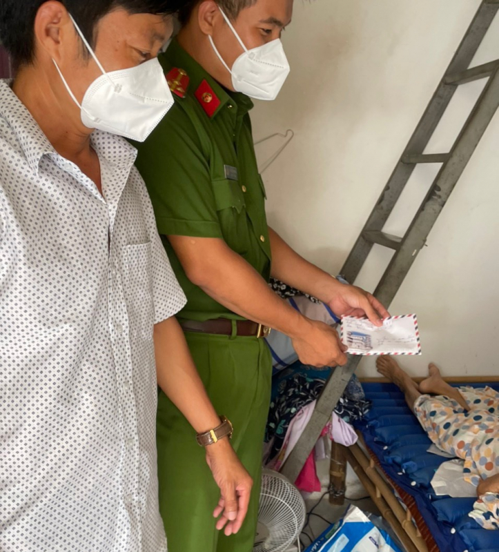 Những Cảnh sát khu vực hết lòng vì dân -0