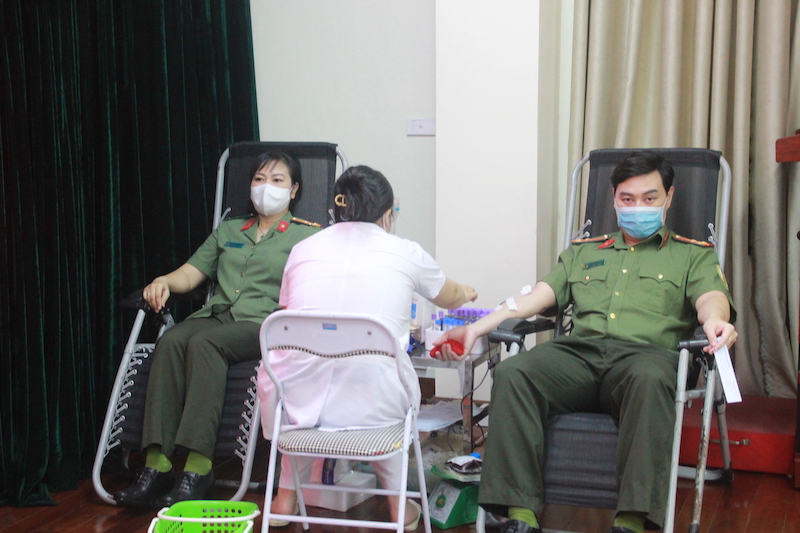 Hiến máu tình nguyện, chung tay đẩy lùi đại dịch COVID-19 -3