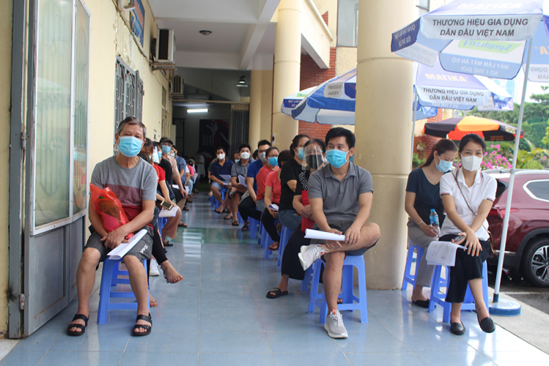 Nóng chuyện tiêm vaccine ở Thủ đô -0
