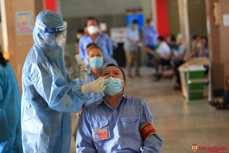 Hà Nội đã lấy hơn 2,8 triệu mẫu xét nghiệm, phát hiện 19 ca dương tính. -0