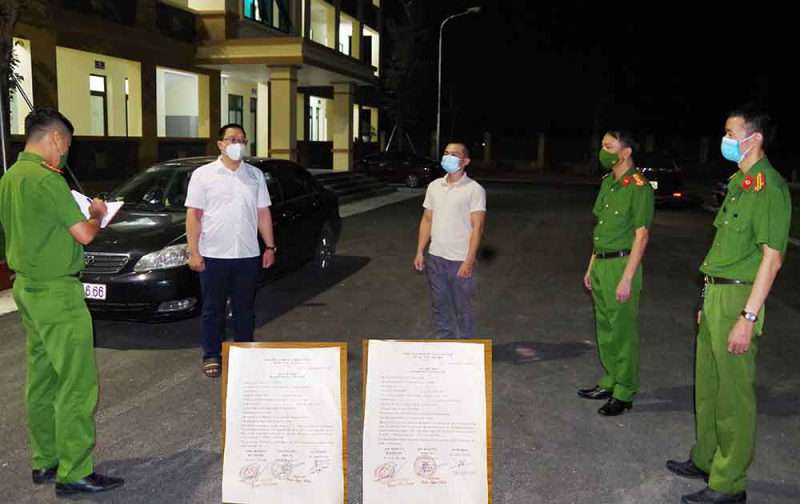 Bắt 02 đối tượng “Làm giả con dấu, tài liệu cơ quan, tổ chức” để thông chốt phòng, chống dịch -0