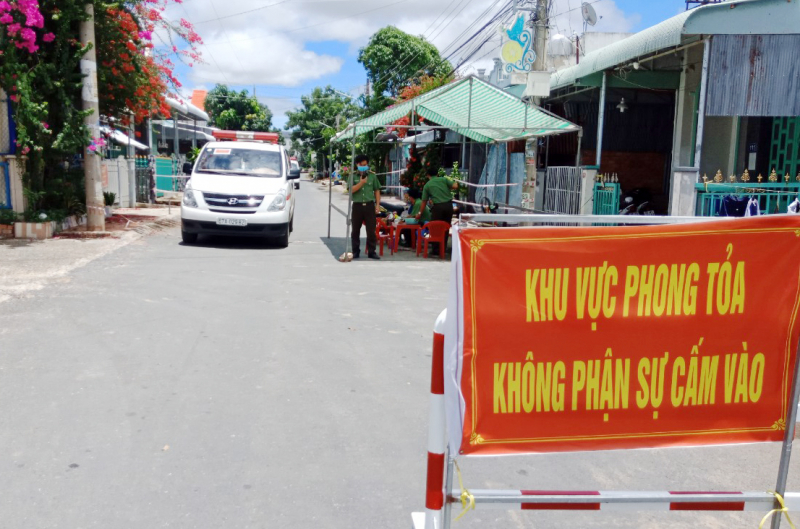Công an tỉnh An Giang dồn lực dập dịch ở huyện biên giới An Phú -0