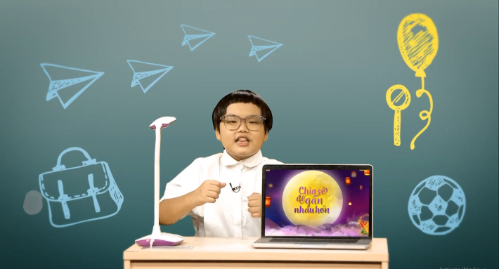 Cha con NSƯT Xuân Bắc cùng dàn sao vui Trung thu với thiếu nhi trong và ngoài nước -0