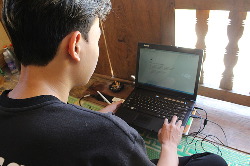 Sinh viên vùng cao gặp nhiều khó khăn trong việc học online -0