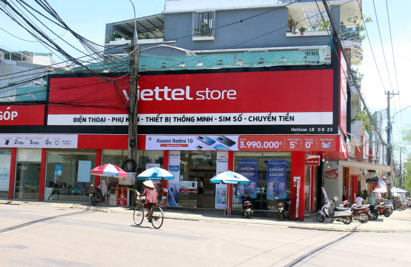 Đeo khẩu trang, xông vào cướp tiền cửa hàng Viettel -0