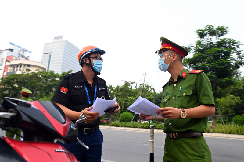 Hà Nội: Không kiểm tra giấy đi đường tại 19 quận, huyện