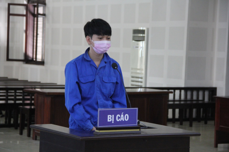 Đặt làm giả chứng nhận đăng ký ô tô để lừa đảo chiếm đoạt hơn 1.2 tỉ đồng -0