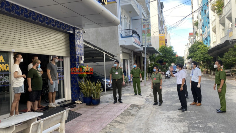 Vận động, tuyên truyền người nước ngoài tại TP Vũng Tàu chấp hành phòng, chống dịch  -0