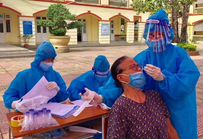 Hà Nội thêm 12 ca dương tính, có 4 ca liên quan đến ổ dịch ở Long Biên -0