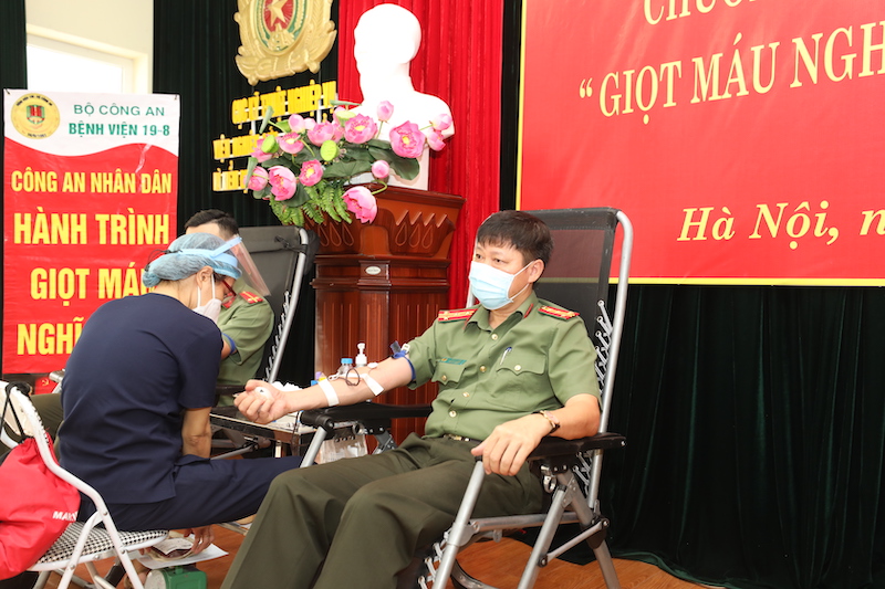 Hiến máu nhân đạo - Nghĩa cử cao đẹp của cán bộ Cục Kỹ thuật Nghiệp vụ  -0