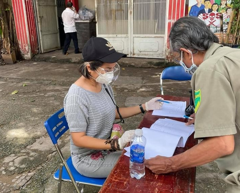 Một F0 tự điều trị khỏi bệnh tại nhà và giúp hơn 30 F0 khác hết bệnh -0