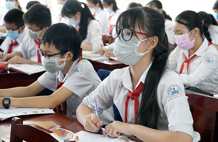 Hà Nội có nên thí điểm cho học sinh “vùng xanh” đi học trở lại? -0