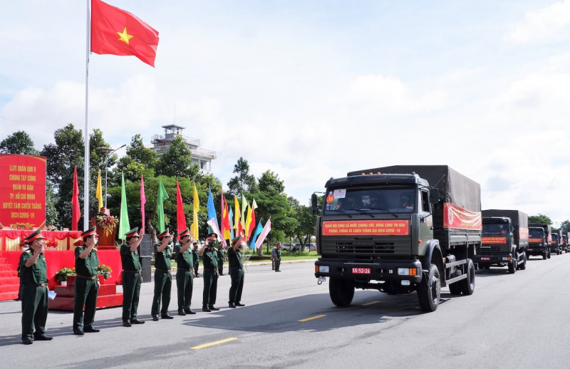 Quân khu 9 tăng cường 1.000 cán bộ, y bác sĩ hỗ trợ TP Hồ Chí Minh -0