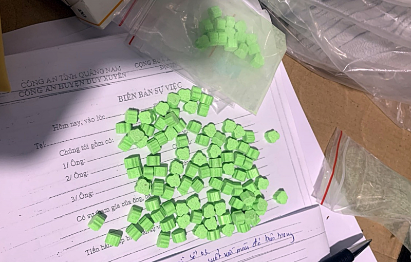 53 nam nữ tụ tập sử dụng ma túy trong quán karaoke khi bão số 6 đổ bộ vào Quảng Nam -0