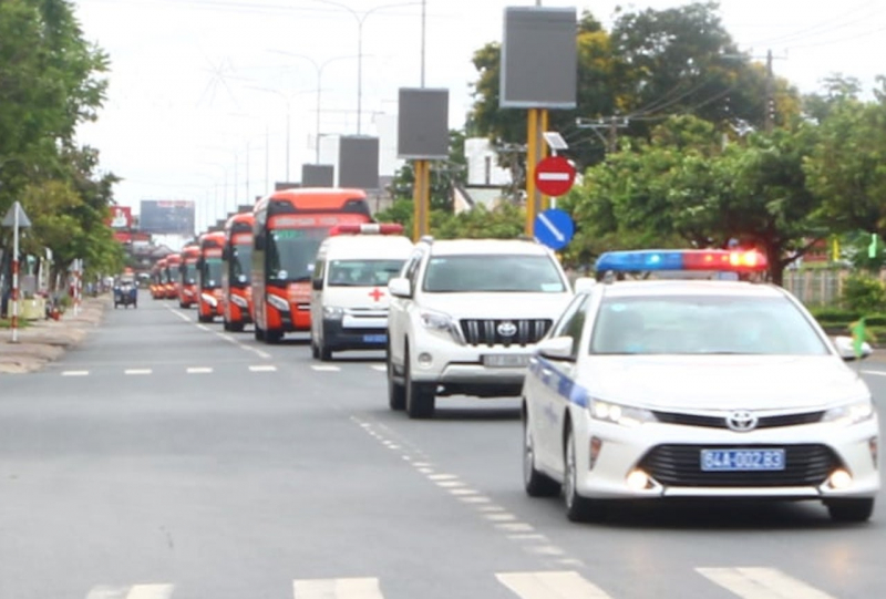 Vĩnh Long đón hơn 1.100 công dân trở về từ TP Hồ Chí Minh -0