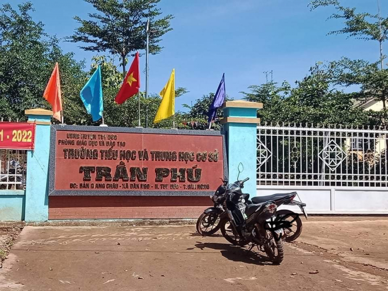 Hiệu trưởng từ chối học sinh bị mắc kẹt do dịch nhập học -0