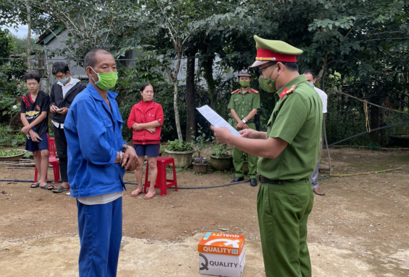 Phú Yên : Bắt tạm giam hai đối tượng đốn hạ hơn 5ha rừng Hòn Đót do PV Báo CAND phát hiện -0