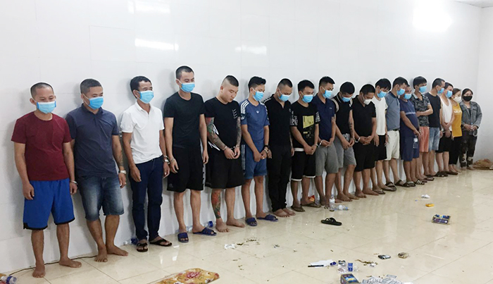 Phá chuyên án 'Tổ chức đánh bạc và đánh bạc' tại Nghệ An -0