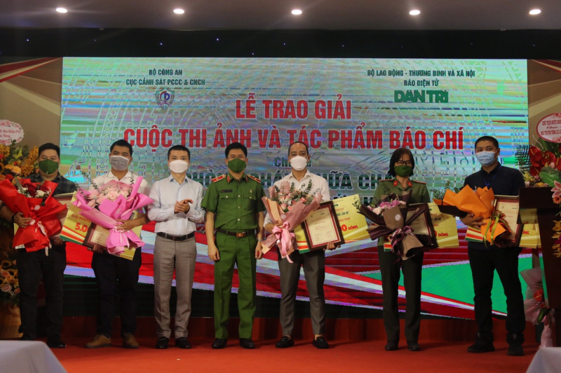 Trao giải cuộc thi phòng cháy chữa cháy và cứu nạn cứu hộ -0