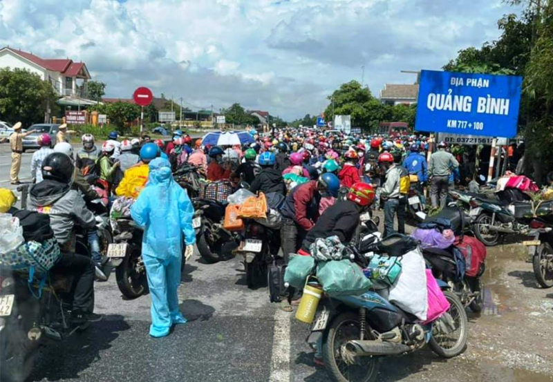 Chuẩn bị hơn 1.000 suất ăn hỗ trợ cho người về quê khi qua địa bàn -0