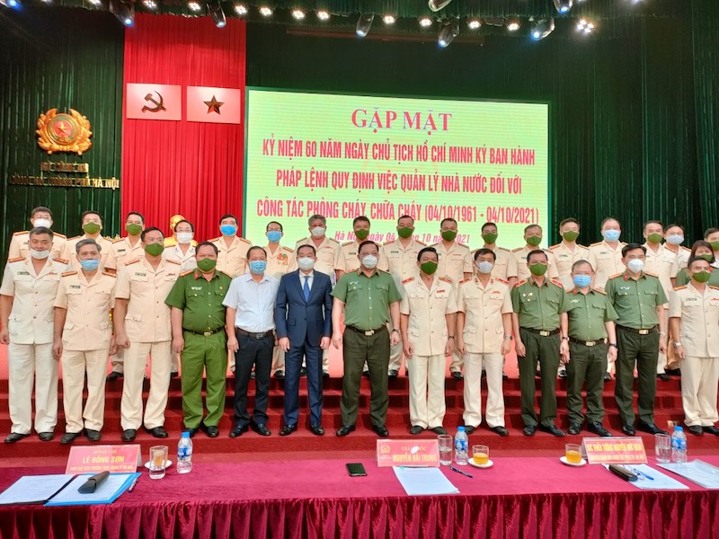 Chiến công, thành tích góp phần phục vụ phát triển kinh tế, xã hội của Thủ đô -0