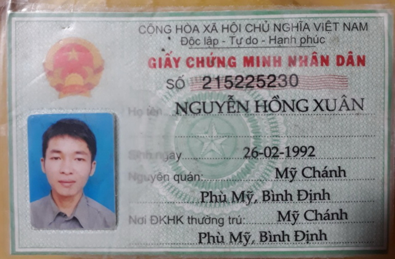 Truy tìm hành tung người lái xe tải chở 29.500 bao thuốc lá lậu quả chốt kiểm dịch -1