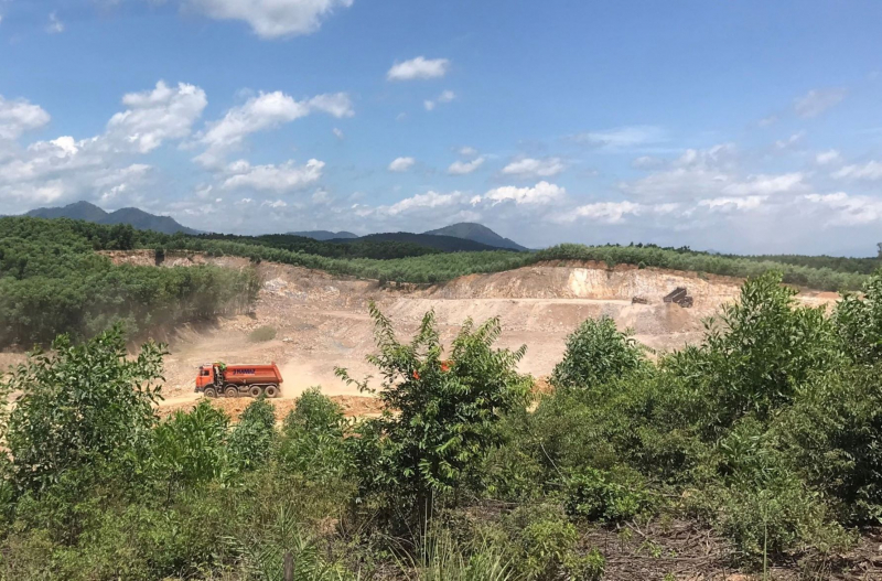 Phạt 240 triệu đồng doanh nghiệp khai thác mỏ đất vi phạm bảo vệ môi trường -0