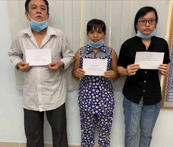 Khởi tố ba người trong một nhà ở quận 8 xô xát với nhân viên y tế  -0