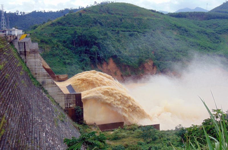 Quảng Nam “cấm biển”, yêu cầu thủy điện vận hành hồ chứa -0