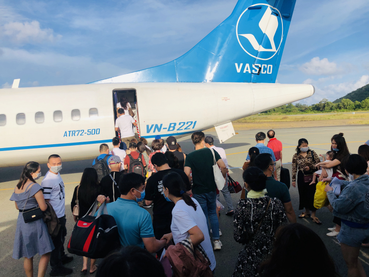 Từ 15/10, khách có thể bay tới Côn Đảo -0