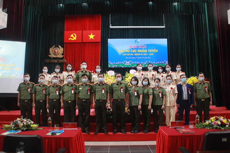 Hạt nhân tiêu biểu, đóng góp quan trọng cho thành tích của Cục Ngoại tuyến  -1