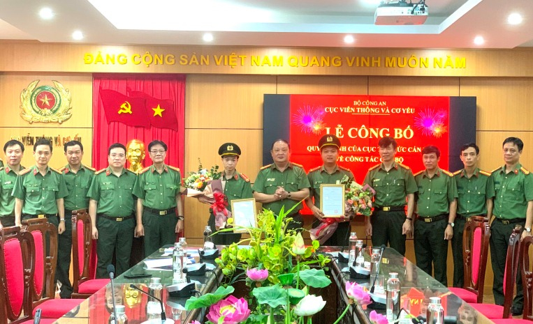 Điều động xuất quân tăng cường cán bộ về công tác tại Công an xã biên giới -0