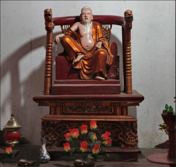 chân dung tự tạc của vị sư tổ nghề nguyễn công huệ.jpg -0