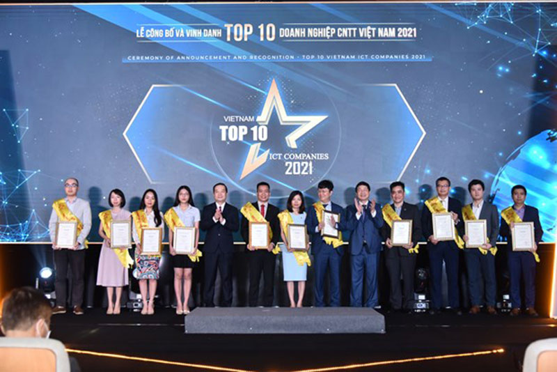 Vinh danh TOP 10 doanh nghiệp công nghệ thông tin Việt Nam 2021 -0