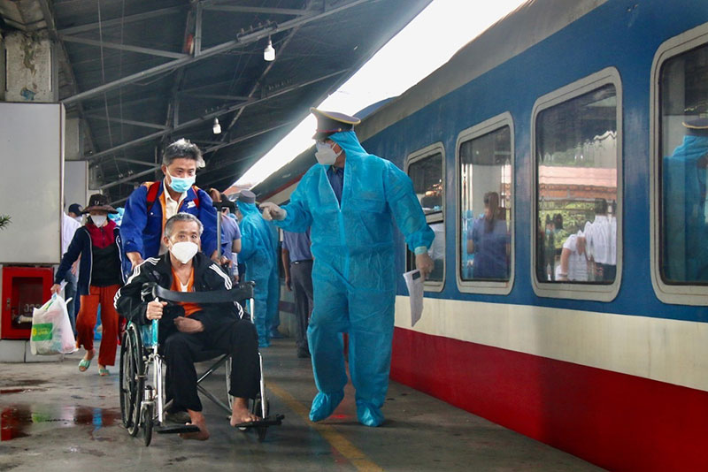 Những chuyến xe nặng nghĩa tình -0