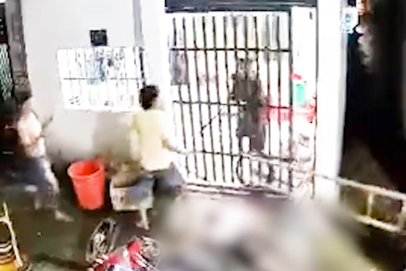 Bắt nóng đối tượng xông vào nhà chém 2 vợ chồng tử vong -0