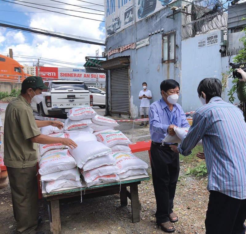 Công an hưu trí tích cực tham gia phòng, chống dịch COVID-19 -0