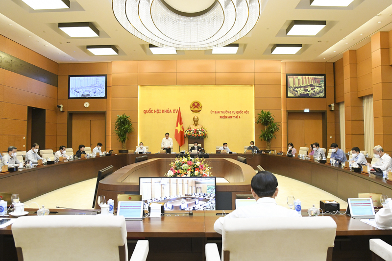 Quỹ bảo hiểm y tế dư gần 33.000 tỉ, tính toán hỗ trợ chi trả điều trị COVID-19 -0