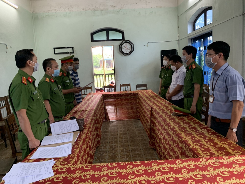 Làm sai lệch hồ sơ bồi thường, chuyên viên trung tâm quỹ đất bị bắt -0