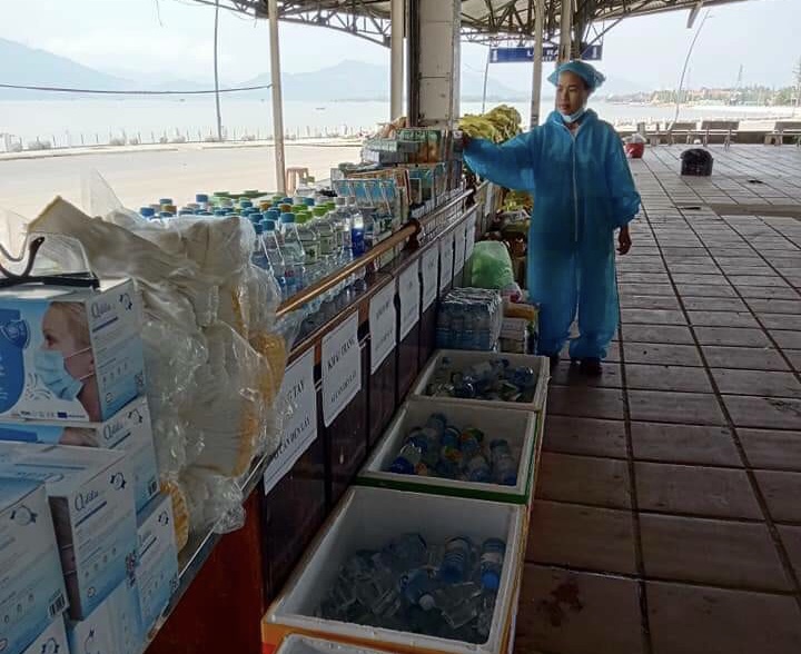   Nhiều người dân được tặng xe trên đường về quê    -0