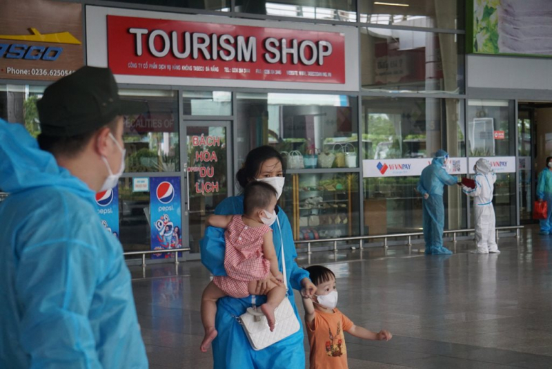Đà Nẵng và Quảng Ngãi tiếp tục tổ chức đón hàng nghìn người dân từ các tỉnh phía Nam hồi hương tránh dịch -1
