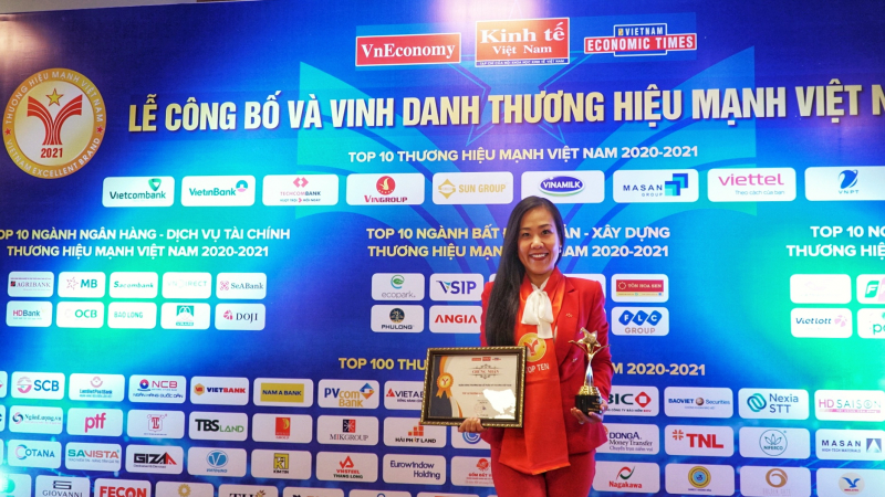 Techcombank được vinh danh “Top 10 Thương hiệu mạnh nhất Việt Nam 2021” -0