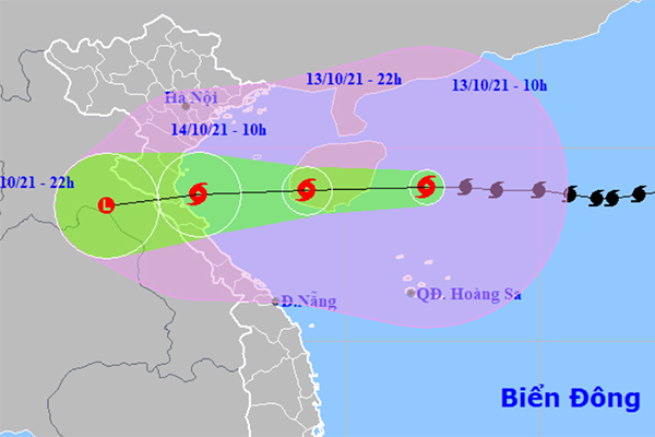 Bão số 8 tăng tốc tiến vào đất liền, cách Hà Tĩnh 640km -0