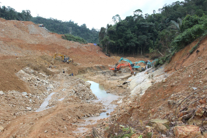 Rút toàn bộ công nhân ra khỏi vùng nguy cơ sạt lở ở thủy điện Rào Trăng 3 -0